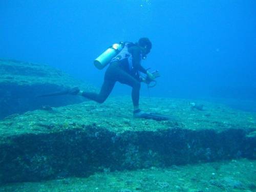 Подводные пирамиды в Японии - Остров Йонагуни 04