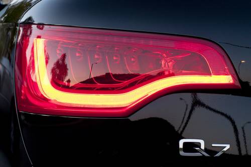 Audi Q7 3.0T S line 2011 (14 фото) 06